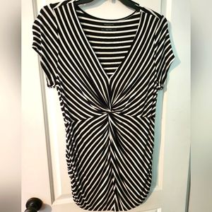 Black and white maturity top